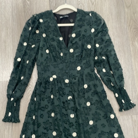 Zara dress - Picture 3 of 5
